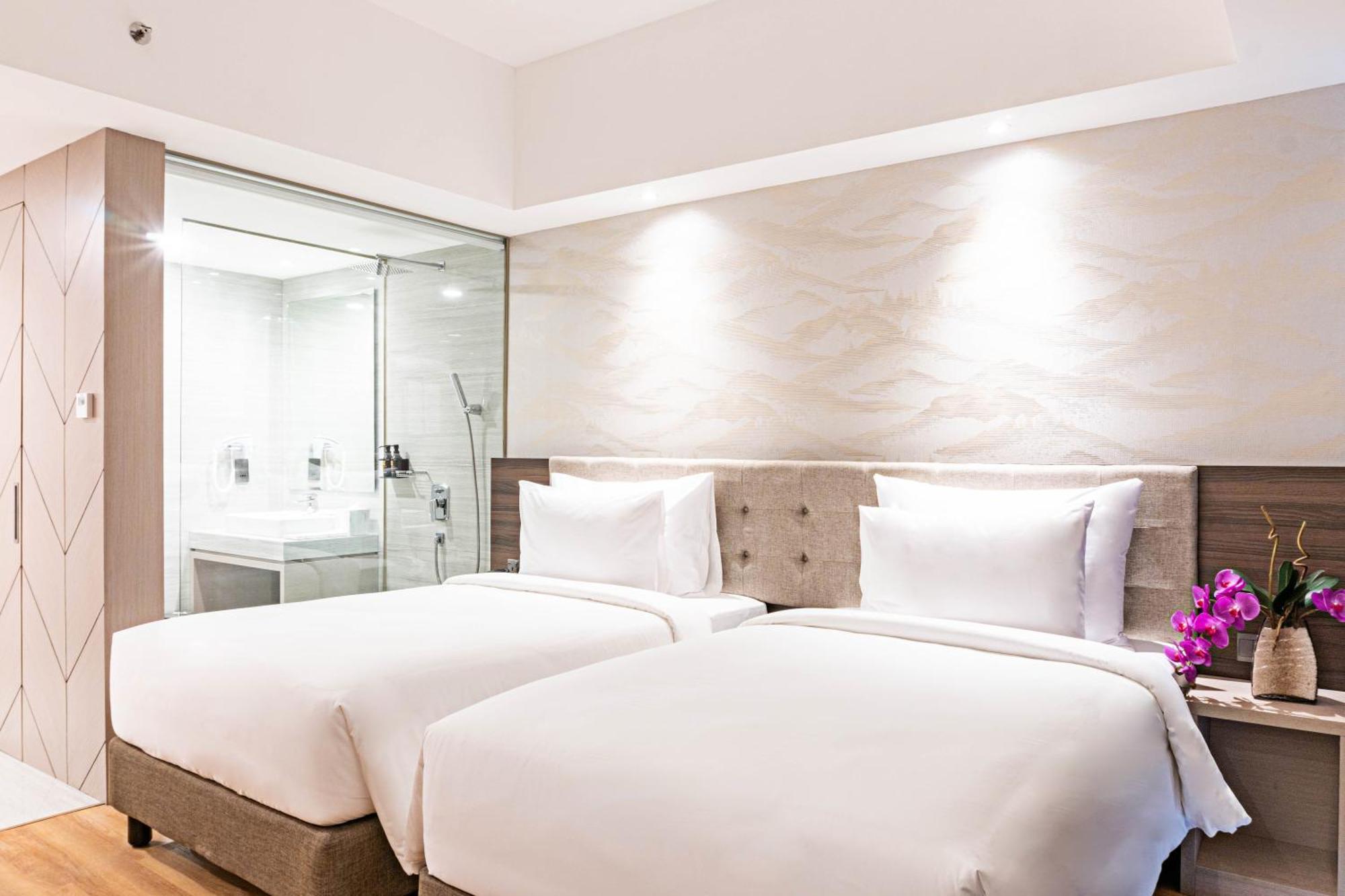Platinum Hotel Tunjungan Surabaja Pokoj fotografie